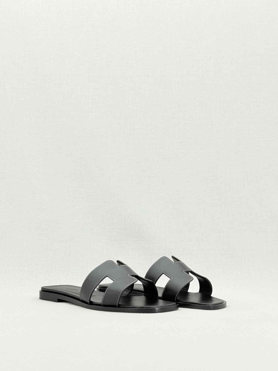 Pre - loved HERMES ORAN Black Size EU 37.5 Sandals at Reems Closet