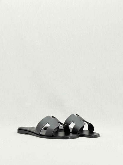 Pre - loved HERMES ORAN Black Size EU 37.5 Sandals at Reems Closet