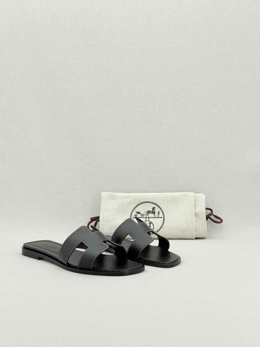 Pre - loved HERMES ORAN Black Size EU 37.5 Sandals at Reems Closet