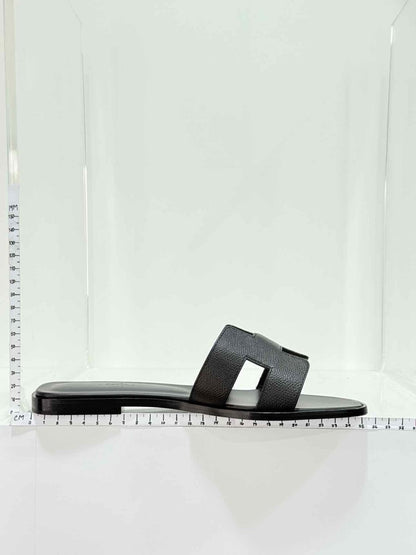 Pre - loved HERMES ORAN Black Size EU 38.5 Sandals at Reems Closet