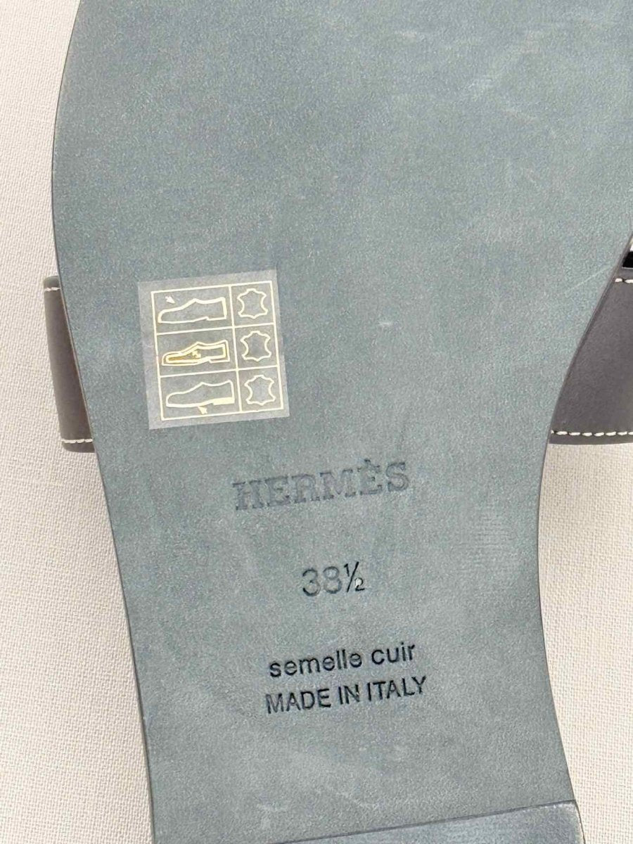Pre - loved HERMES ORAN Black Size EU 38.5 Sandals at Reems Closet