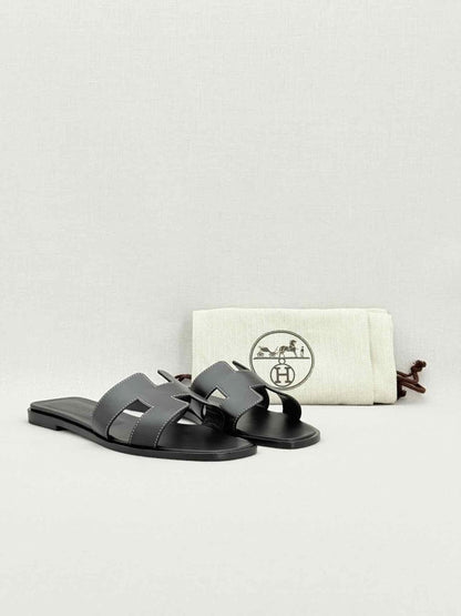 Pre - loved HERMES ORAN Black Size EU 38.5 Sandals at Reems Closet