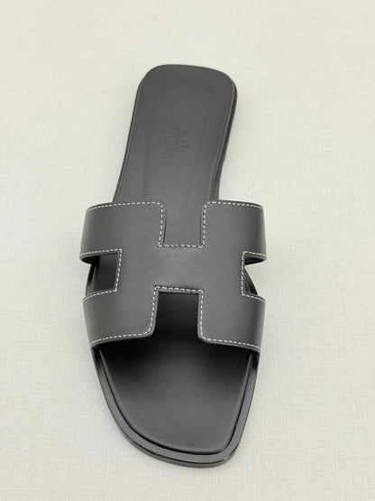 Pre - loved HERMES ORAN Black Size EU 38.5 Sandals at Reems Closet