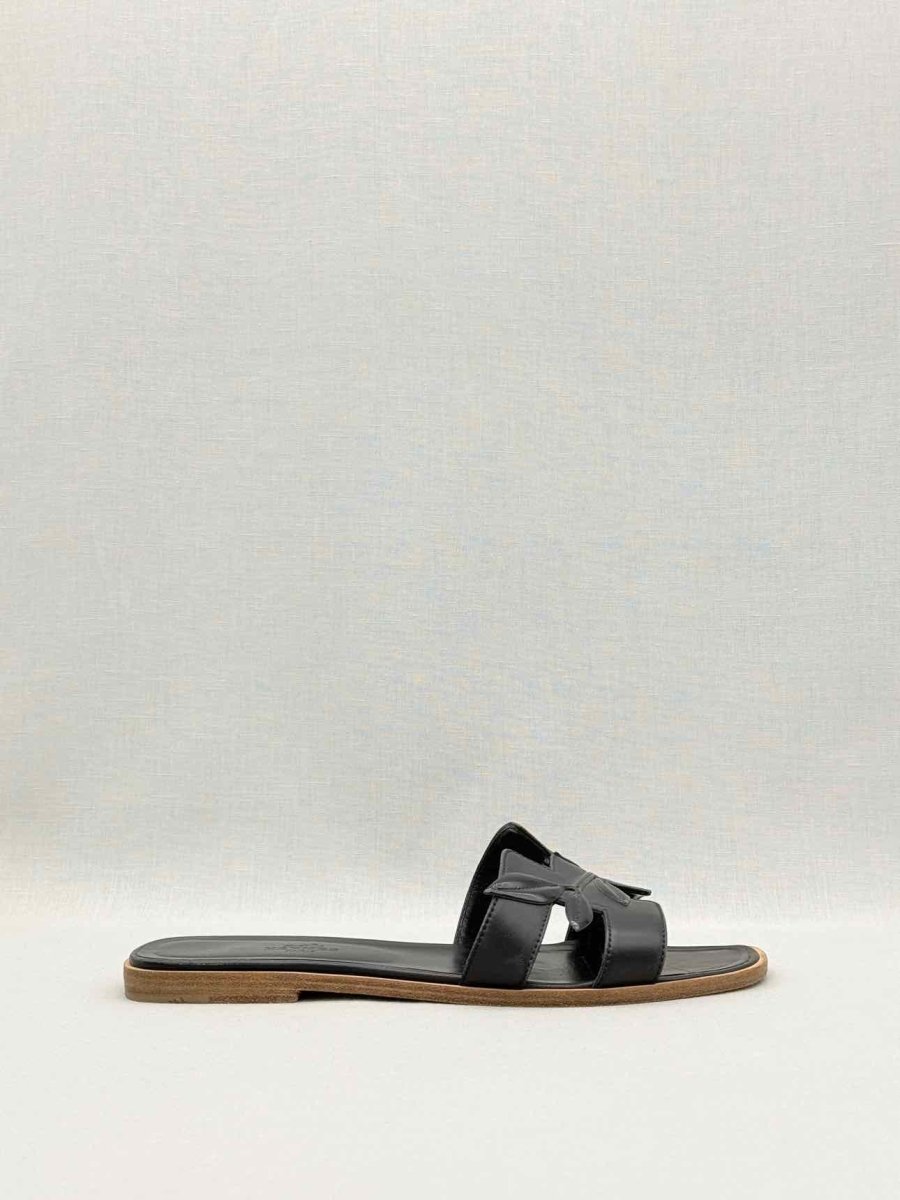 Pre-loved HERMES ORAN Black Size EU 40 Flats at Reems Closet