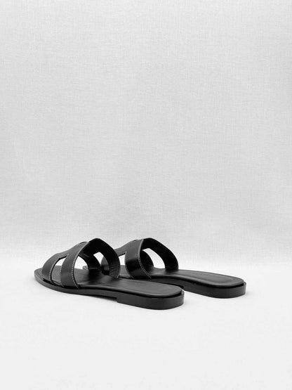Pre-loved HERMES ORAN Noir Size EU 39 Sandals at Reems Closet