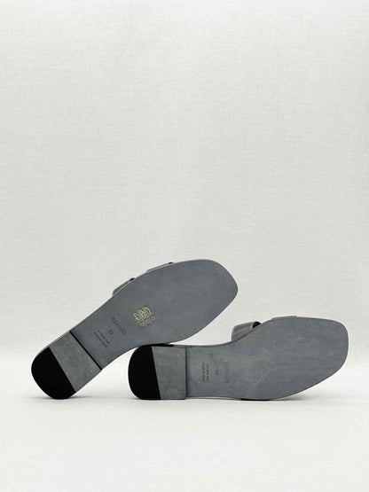 Pre-loved HERMES ORAN Noir Size EU 39 Sandals at Reems Closet