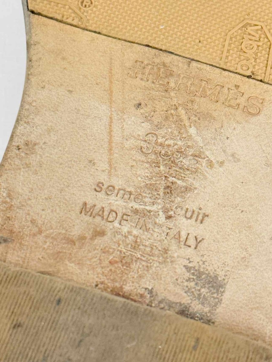 Pre - loved HERMES ORAN White Size EU 38.5 Sandals at Reems Closet