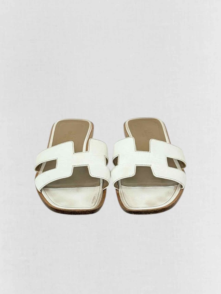 Pre - loved HERMES ORAN White Size EU 38.5 Sandals at Reems Closet