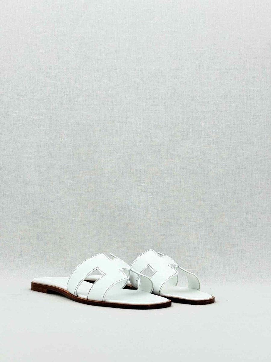 Pre - loved HERMES ORAN White Size EU 39.5 Sandals at Reems Closet