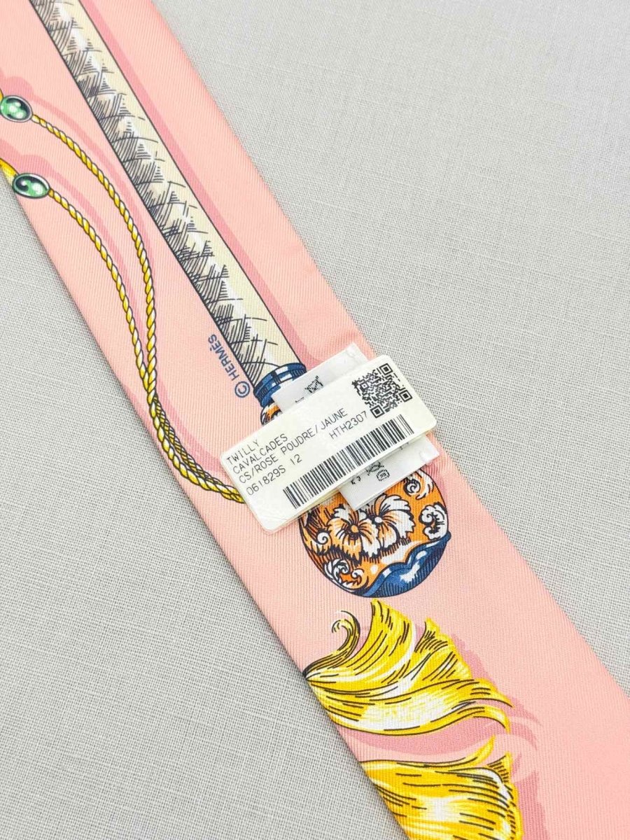 Pre-loved HERMES Pink Multicolor Twill at Reems Closet