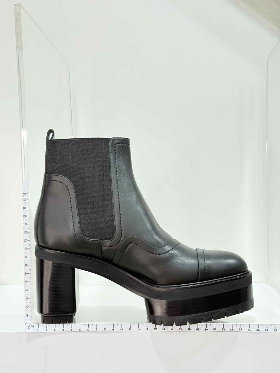 Pre - loved HERMES Punchy Black Size EU 39 Ankle Boots at Reems Closet