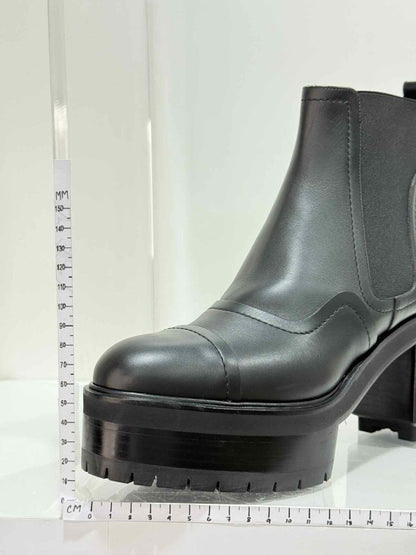 Pre - loved HERMES Punchy Black Size EU 39 Ankle Boots at Reems Closet
