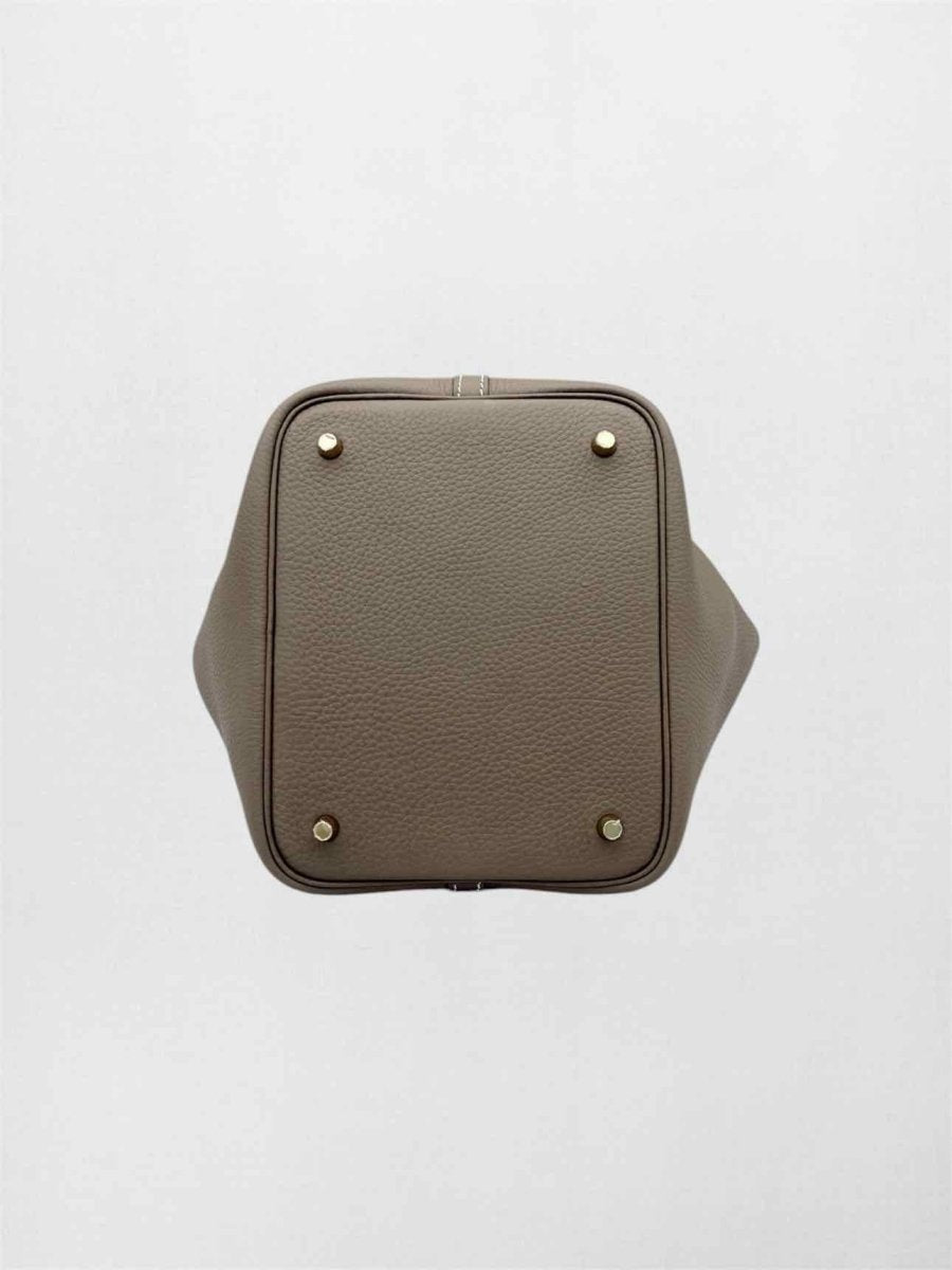 Pre-loved HERMES Top Handle at Reems Closet