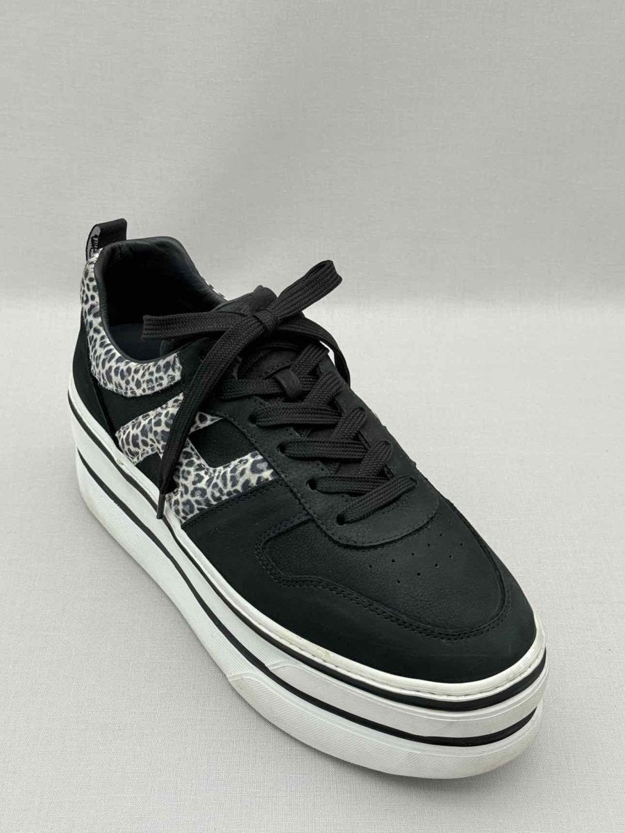 Pre-loved HOGAN H449 Black & White Leopard Size EU 40 Sneakers at Reems Closet
