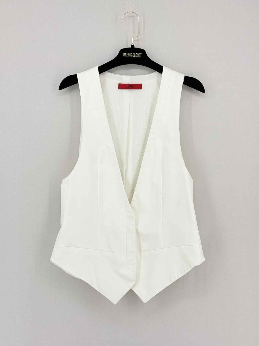 Pre - loved HUGO BOSS Off - white Size US 8 Vest at Reems Closet