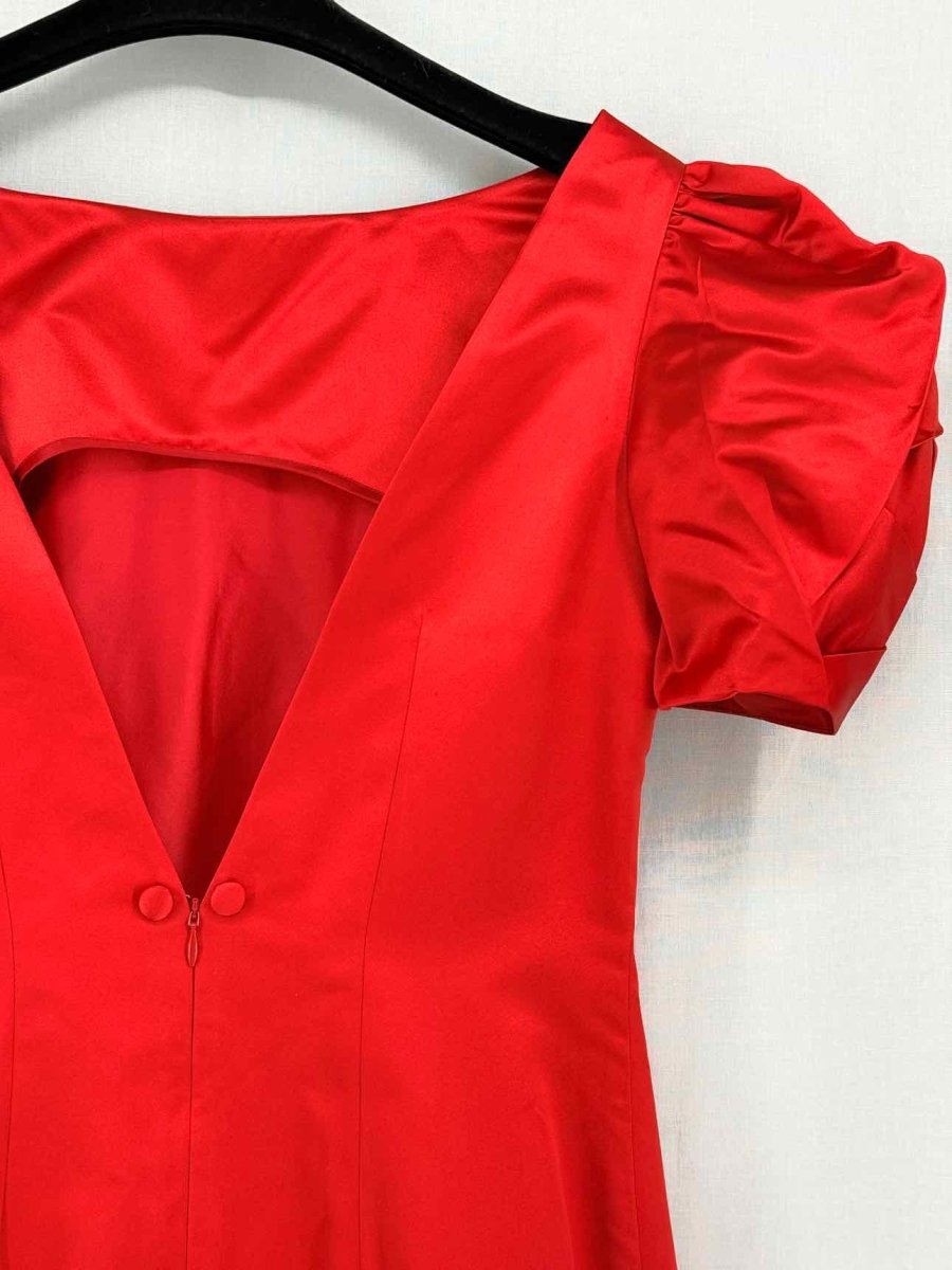 Pre - loved IL VOLO Red Size Medium Short Dress at Reems Closet