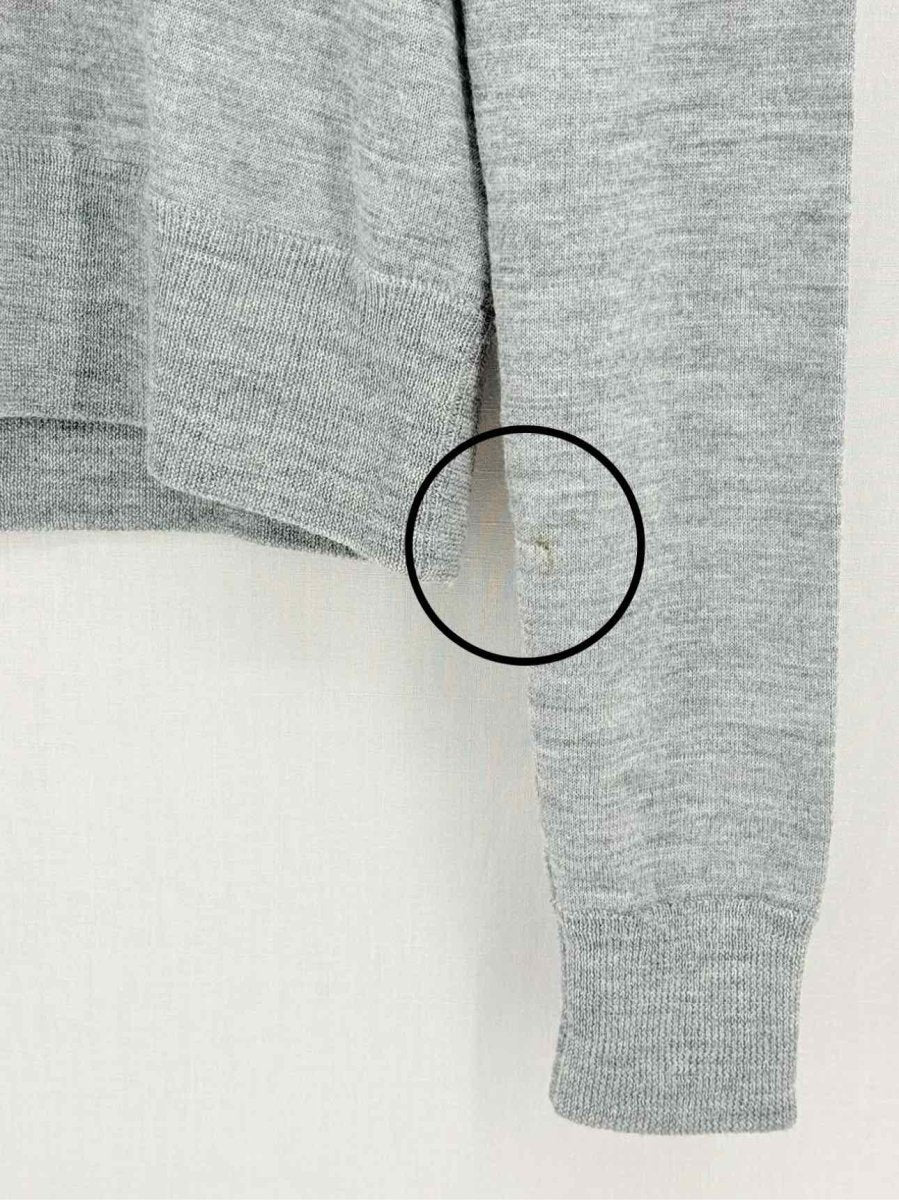 Pre - loved J CREW Grey Size Small Sweater at Reems Closet