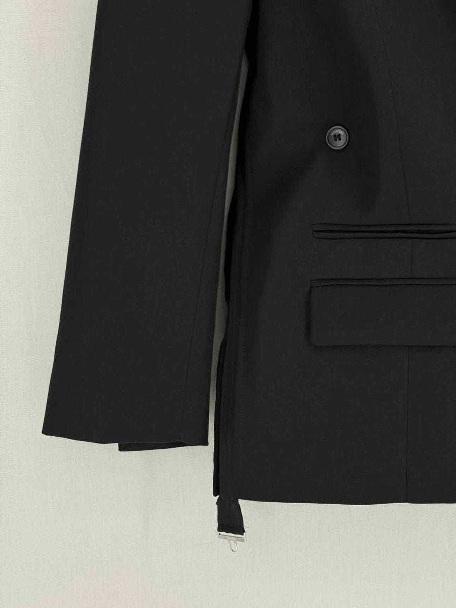 Pre - loved JACQUEMUS Le Raphia Black Size US 6 Jacket at Reems Closet