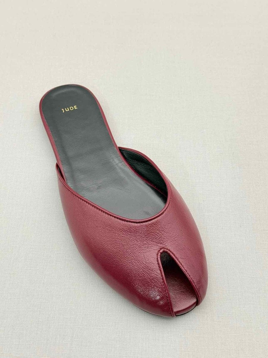 Pre - loved JUDE Date Burgundy Size EU 41 Mules at Reems Closet