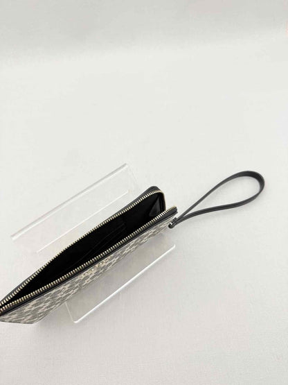 Pre - loved KATE SPADE Lucy White & Black Spade Flower Wristlet at Reems Closet