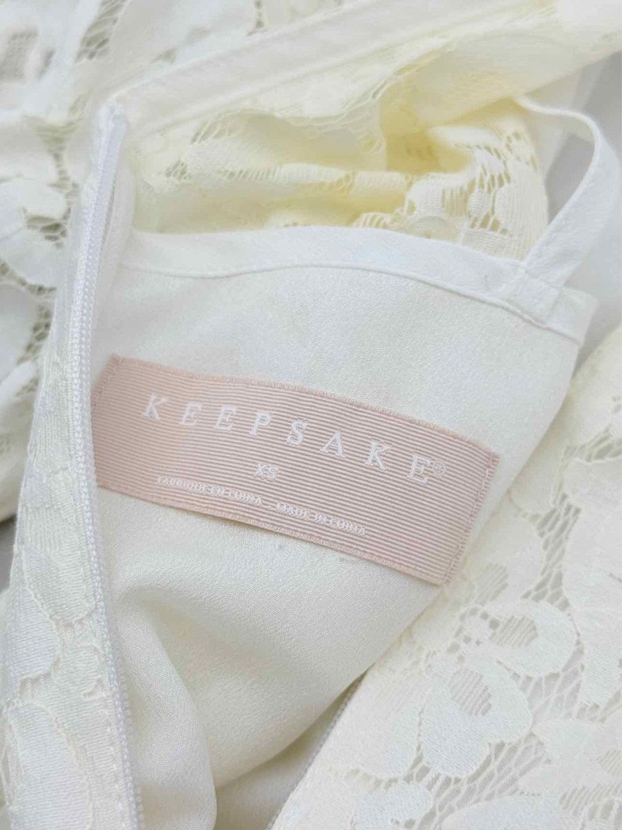 Pre - loved KEEPSAKE Cream Lace Size XSmall Short Dress at Reems Closet