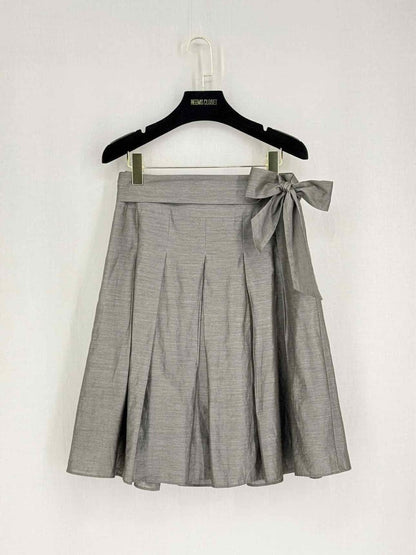 Pre-loved KUMIKYOKU Grey Back Size Medium Knee Length Skirt at Reems Closet