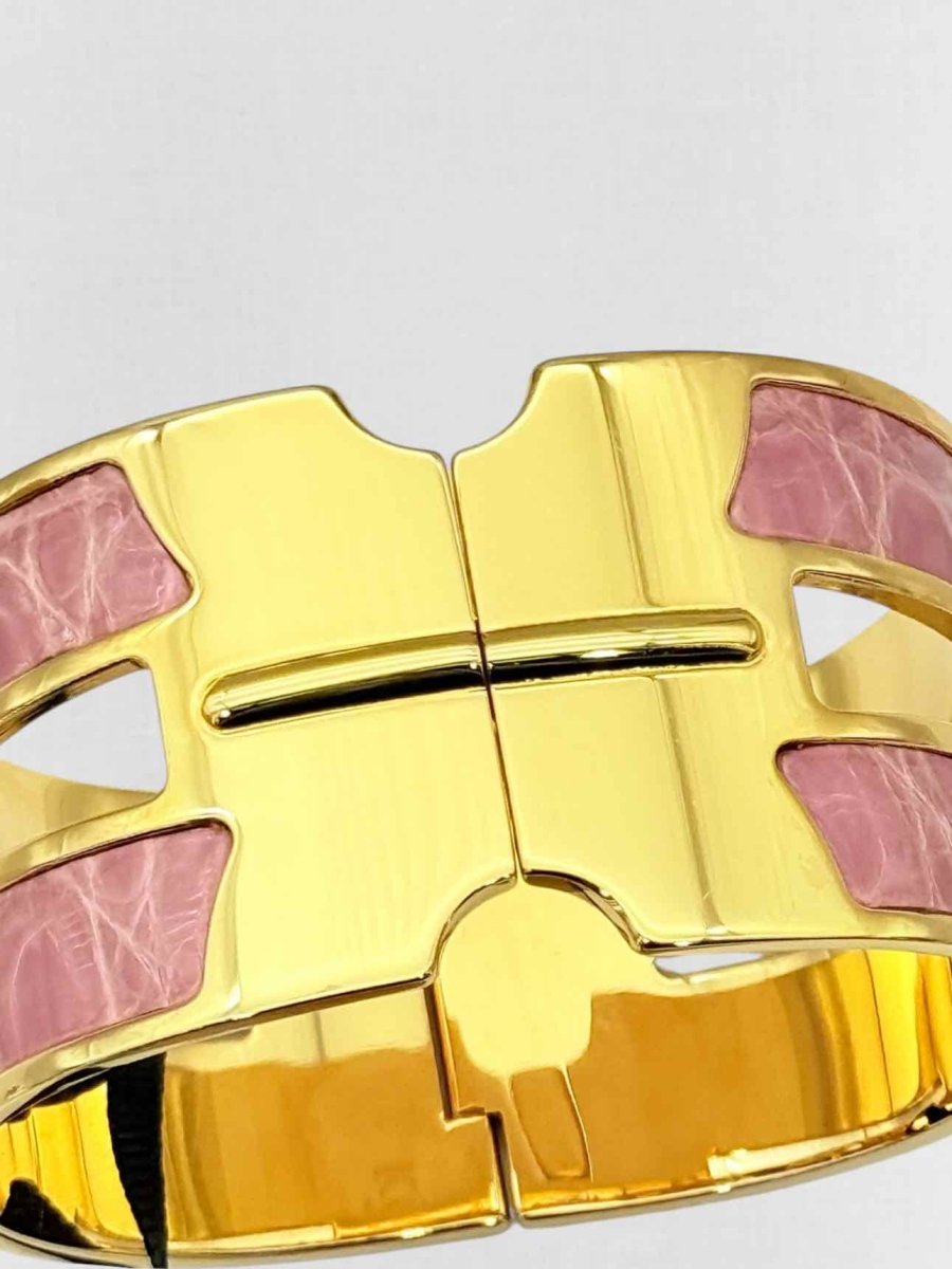 Pre - loved KWANPEN Fashion Cuff at Reems Closet