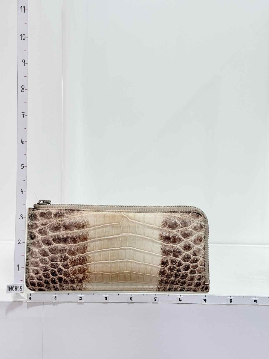 Pre-loved KWANPEN White & Brwon Continental Wallet at Reems Closet