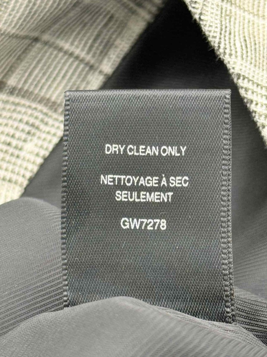 Pre-loved L.A.M.B. White & Black Plaid Size US 2 Shorts at Reems Closet