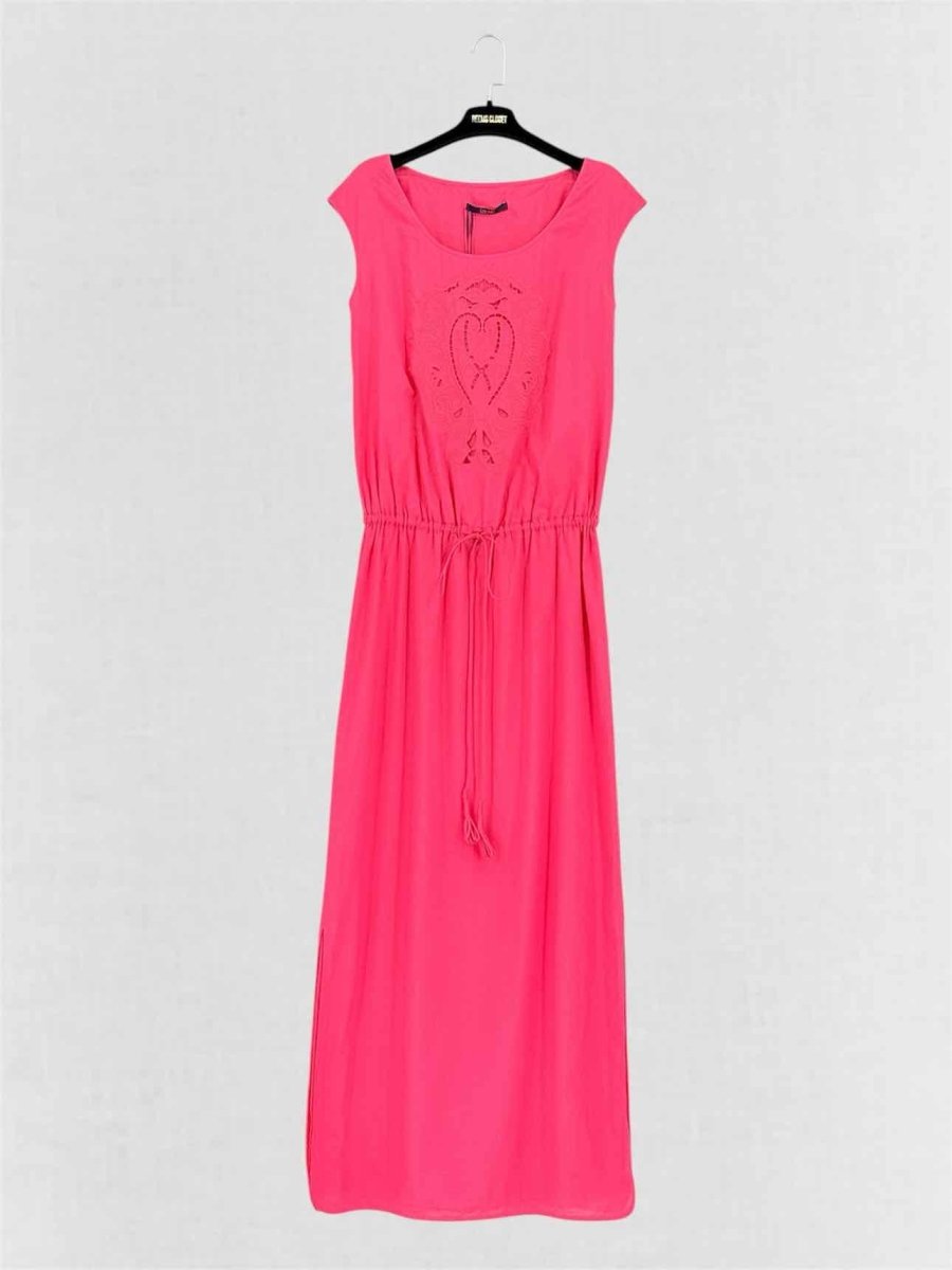 Pre-loved LAUREL Pink Embroidered Size US 6 Long Dress at Reems Closet