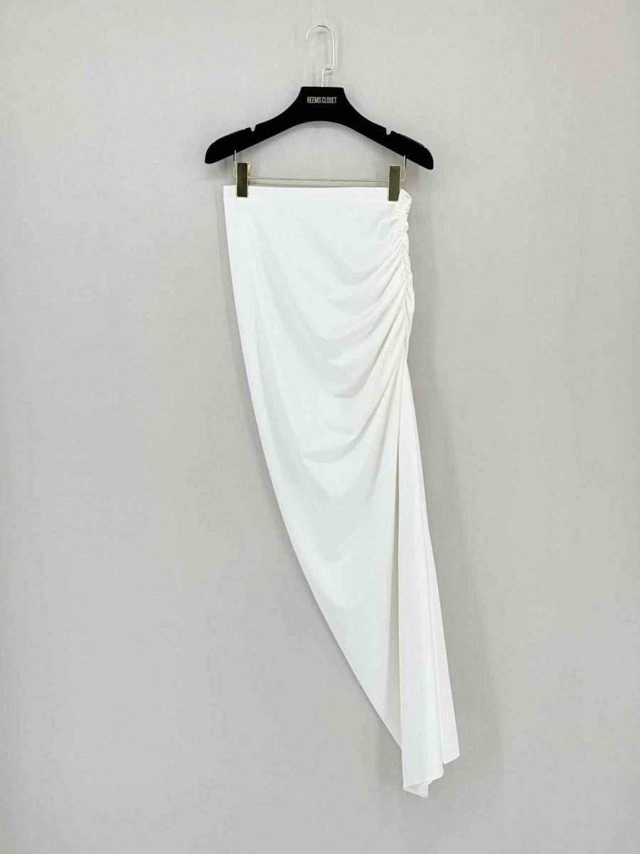 Pre-loved LAVARICE White Size Small Outfit Set at Reems Closet