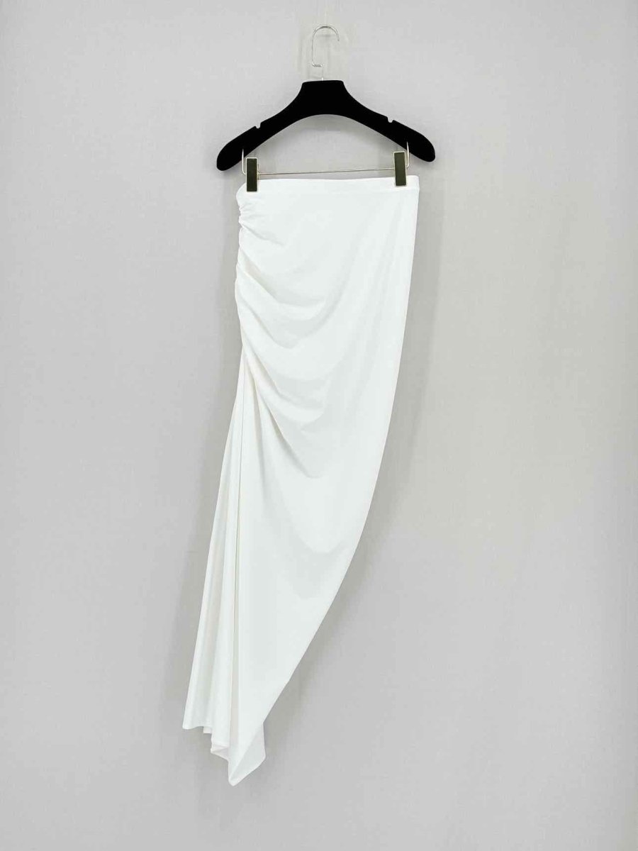 Pre-loved LAVARICE White Size Small Outfit Set at Reems Closet