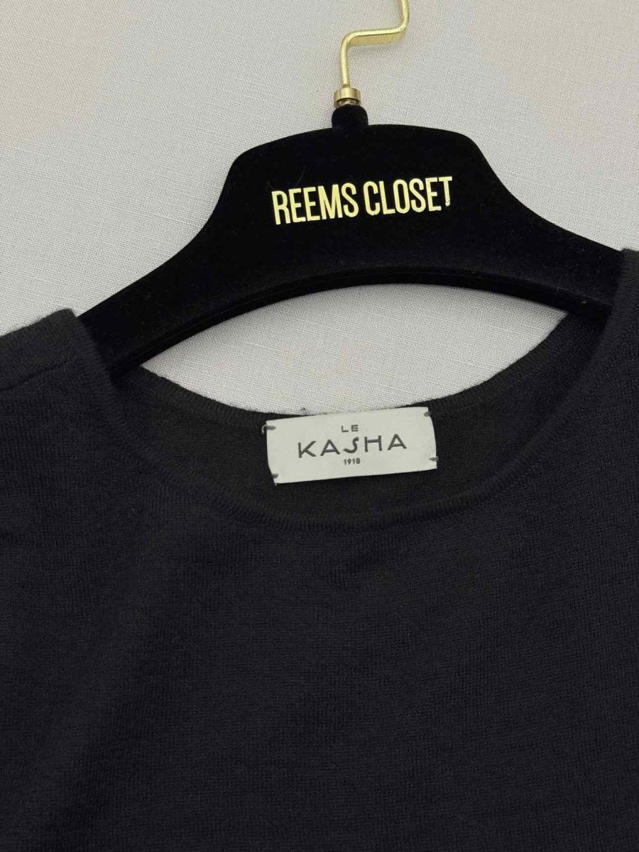 Pre-loved LE KASHA Black Size Small Top at Reems Closet