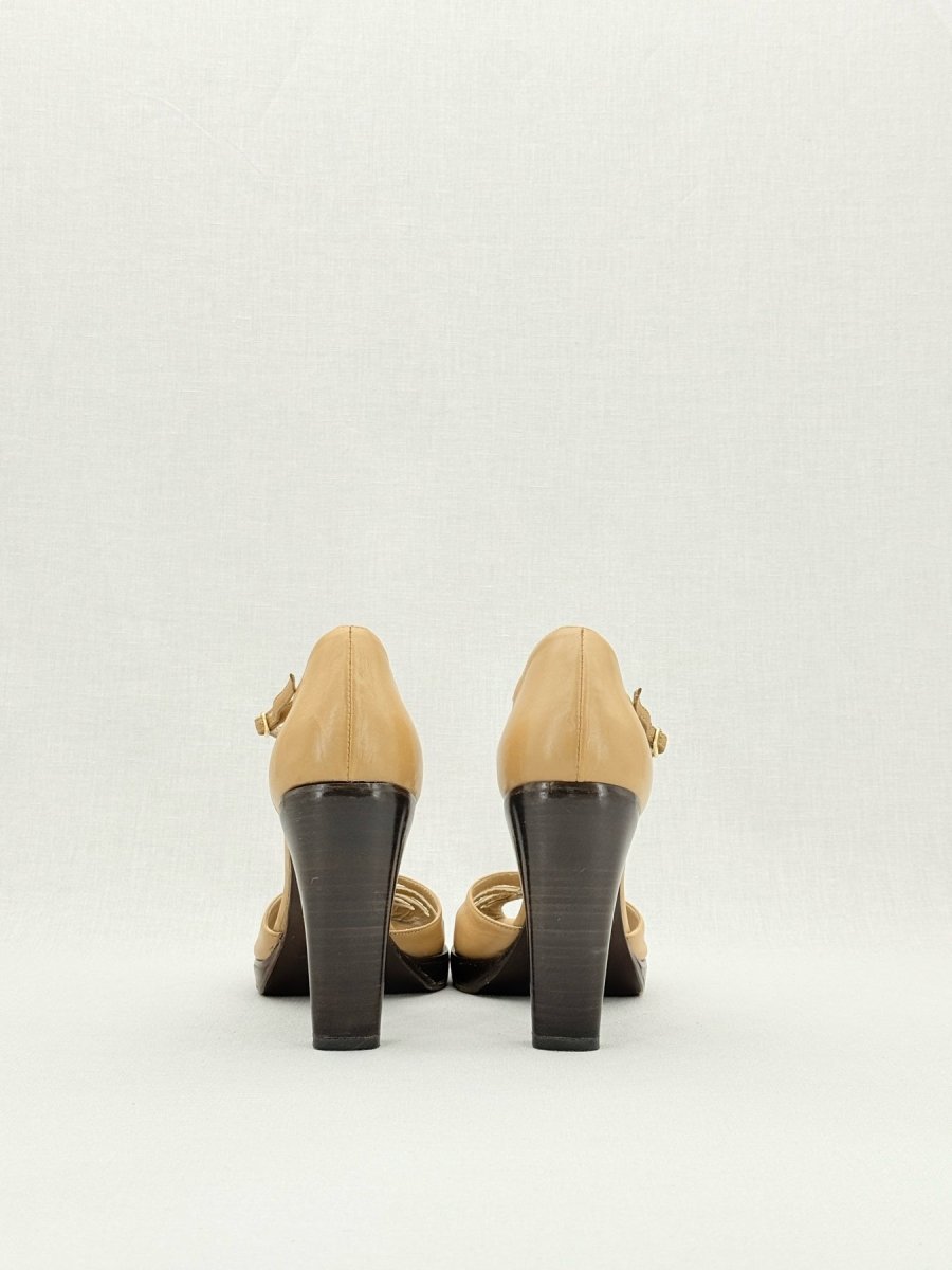 Pre - loved LE SILLA Beige Size EU 39 Heeled Sandals at Reems Closet