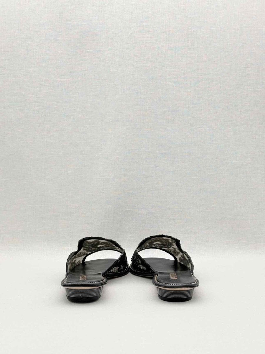 Pre-loved LE SILLA Black Size EU 37 Mules at Reems Closet