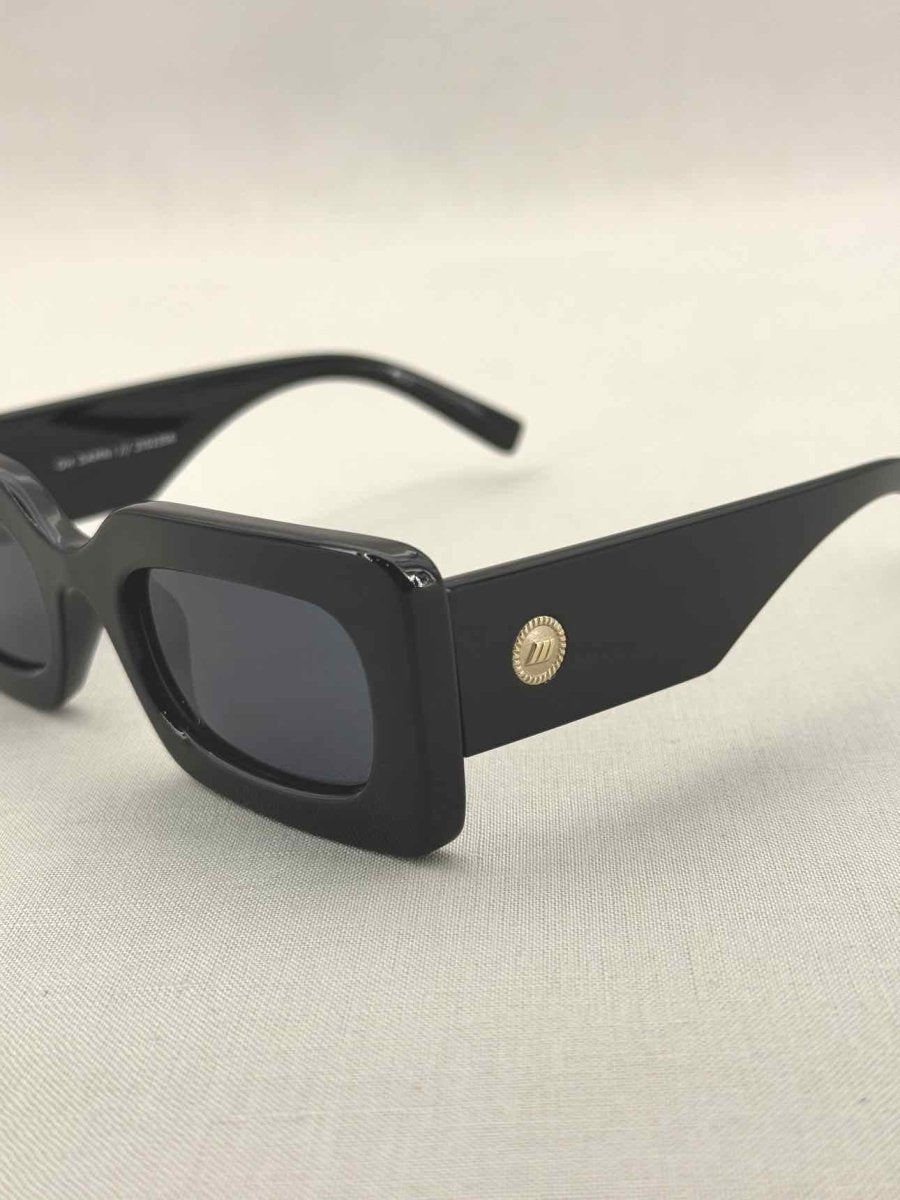 Pre - loved LE SPECS Black Sunglasses at Reems Closet
