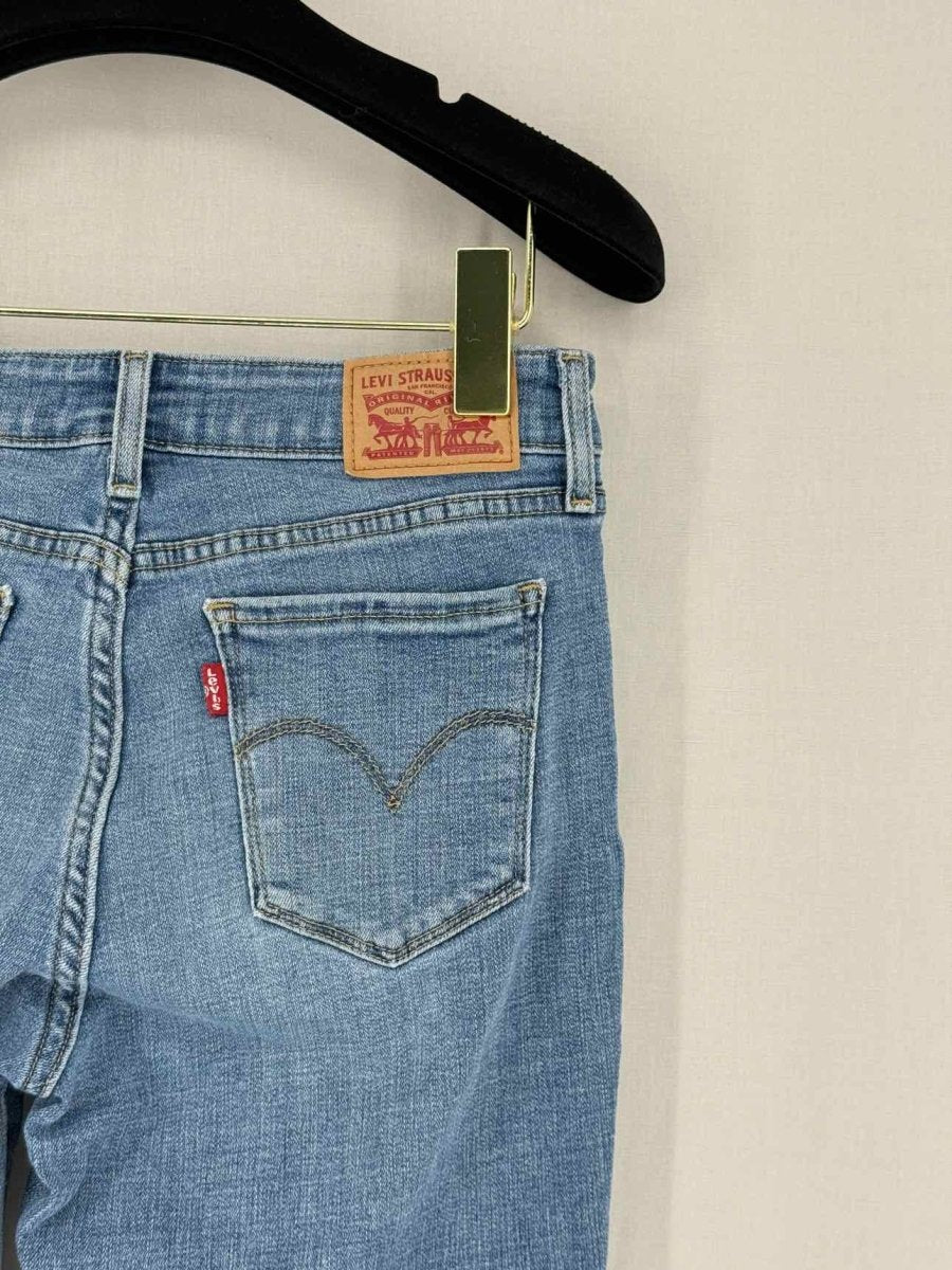 Pre - loved LEVI STRAUSS & CO. 711 Skinny Blue Size 28 Jeans at Reems Closet