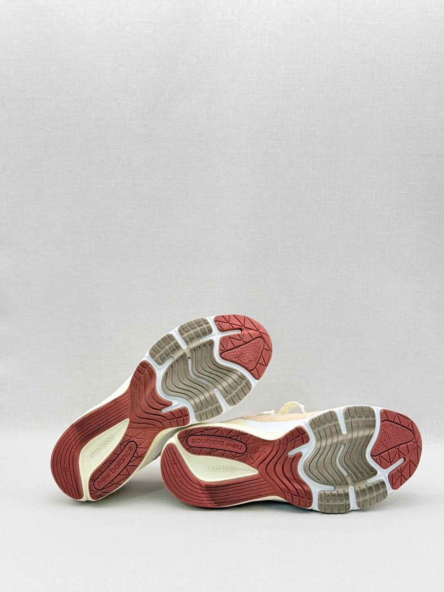 Pre-loved LORO PIANA 990v6 Beige Size EU 39.5 Sneakers at Reems Closet