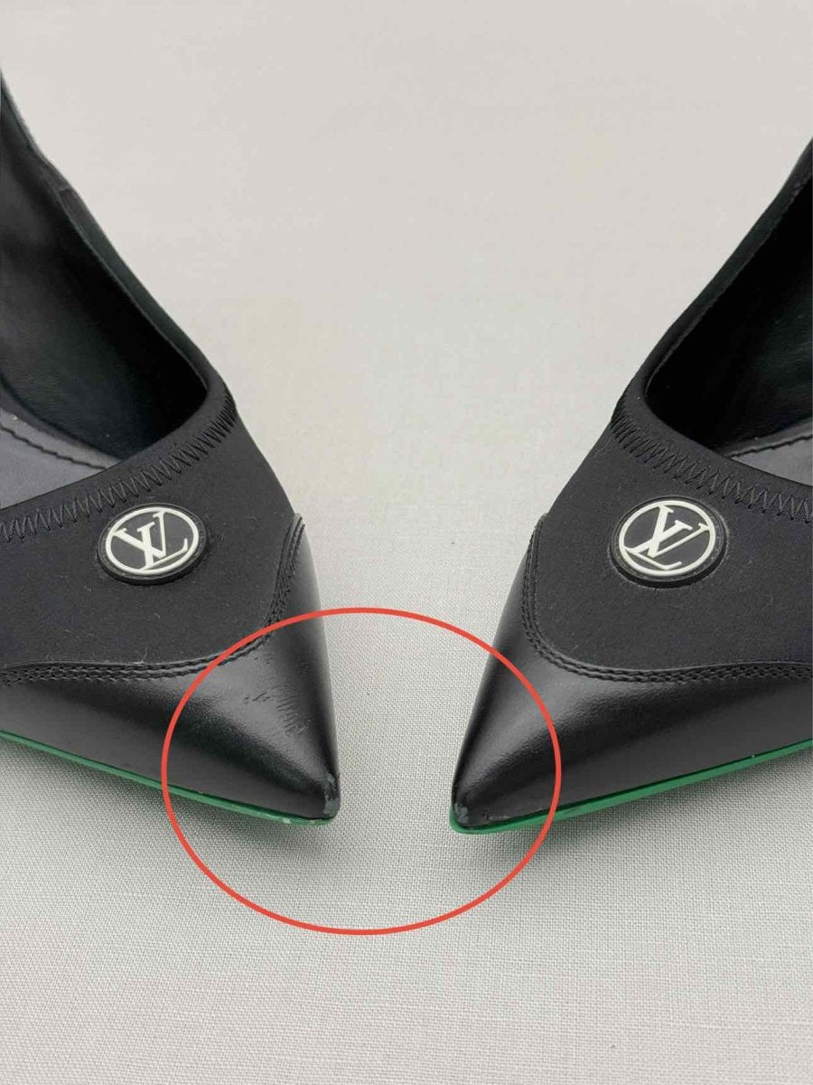 Pre-loved LOUIS VUITTON Archlight Black Size EU 39 Pumps at Reems Closet