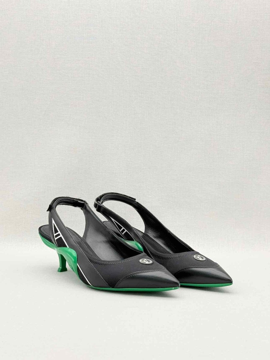 Pre-loved LOUIS VUITTON Archlight Black Size EU 39 Pumps at Reems Closet
