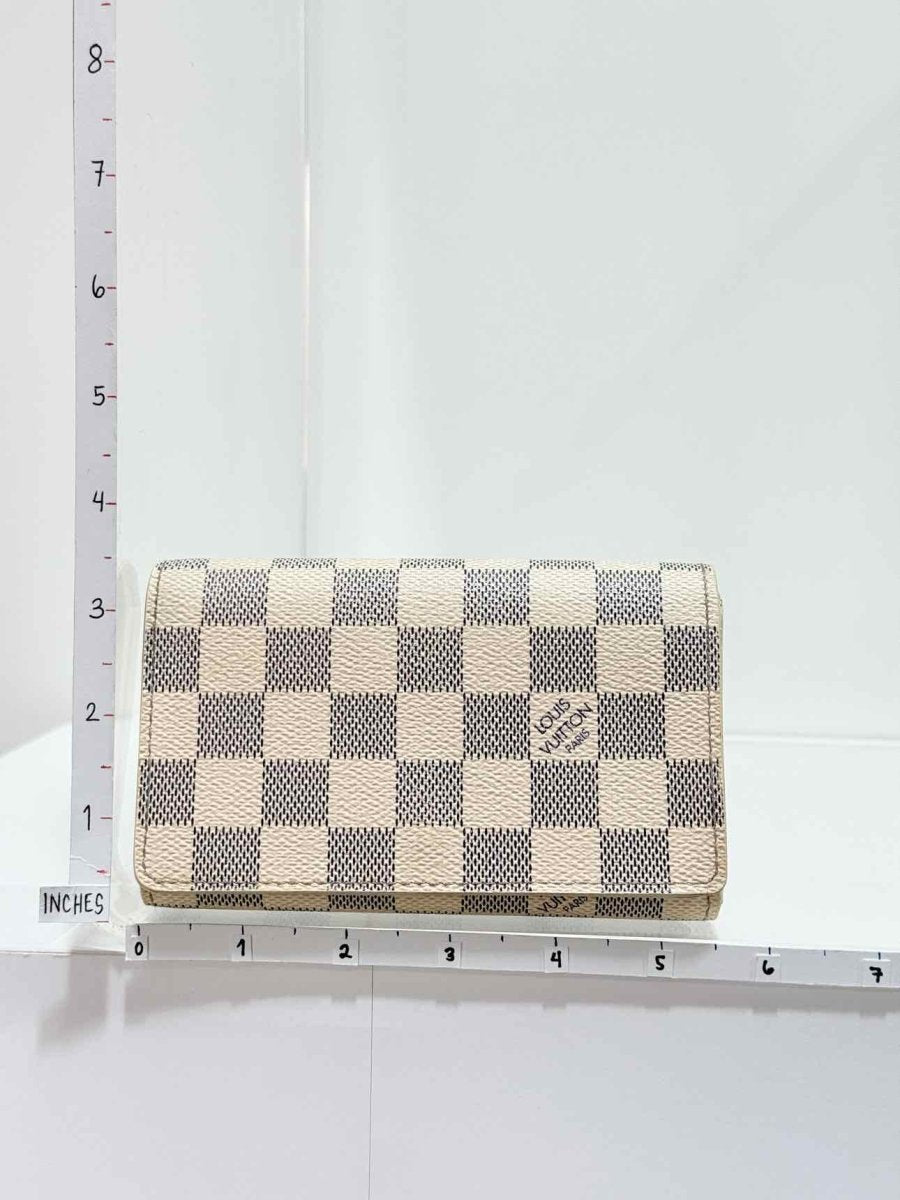 Pre - loved LOUIS VUITTON Beige Damier Azur Continental Wallet at Reems Closet