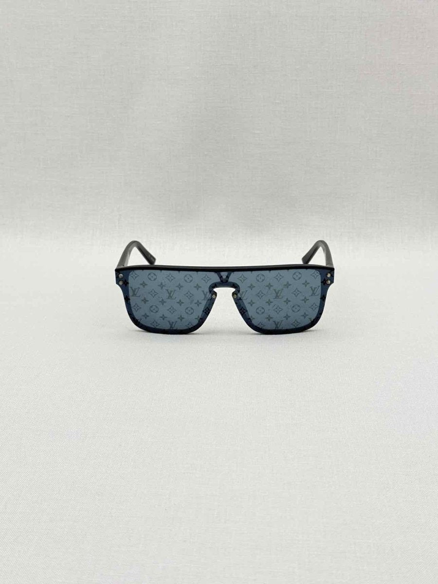 Pre-loved LOUIS VUITTON Black Monogram Sunglasses at Reems Closet