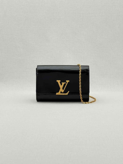 Pre - loved LOUIS VUITTON Black Shoulder Bag at Reems Closet