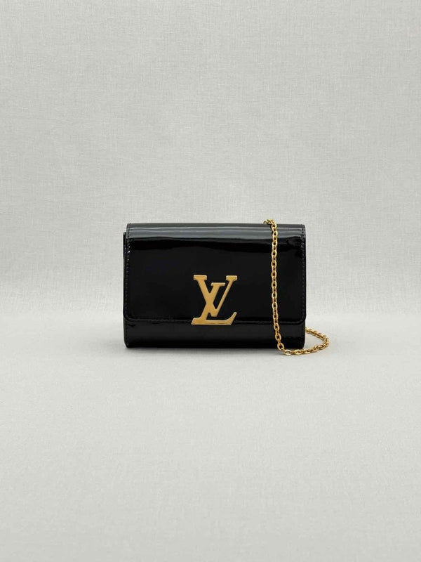 Pre - loved LOUIS VUITTON Black Shoulder Bag at Reems Closet