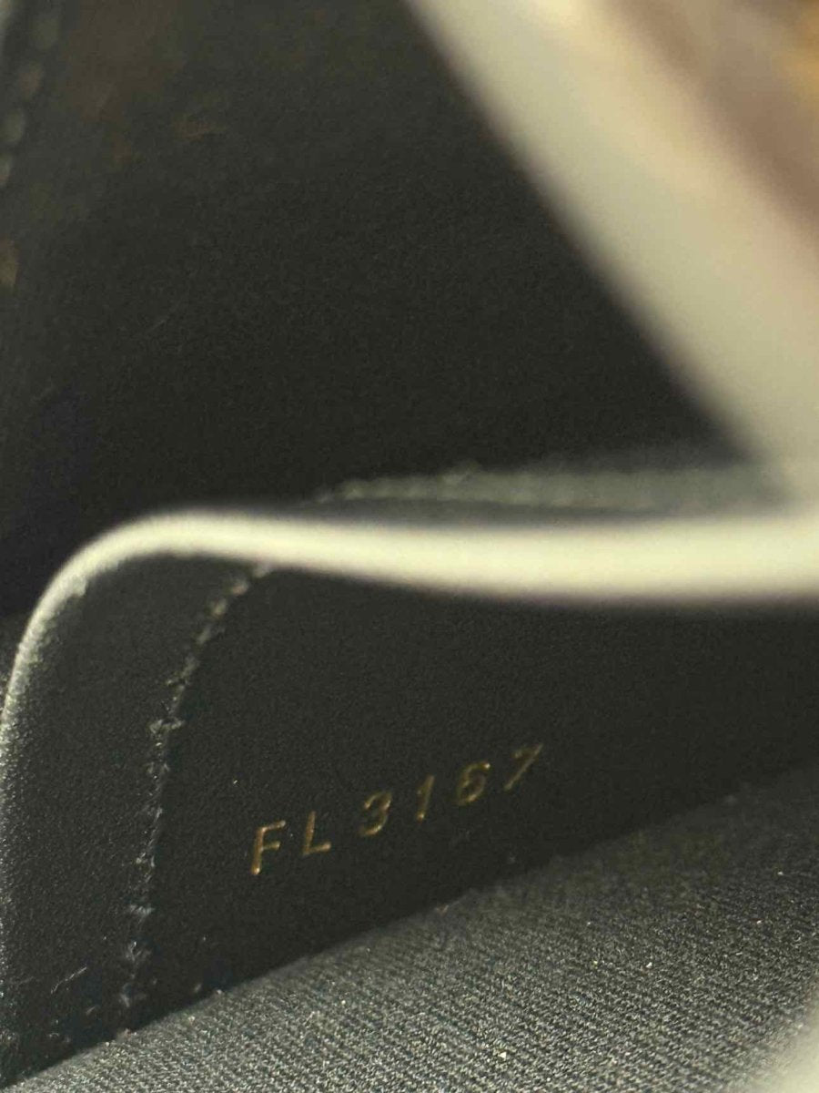 Pre - loved LOUIS VUITTON Black Shoulder Bag at Reems Closet