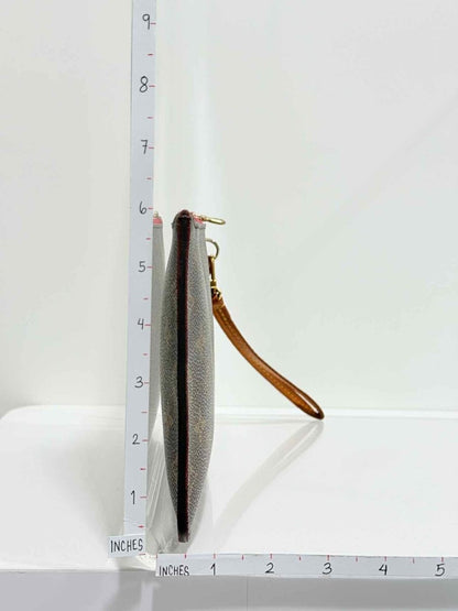 Pre - loved LOUIS VUITTON Brown Monogram Pouch at Reems Closet