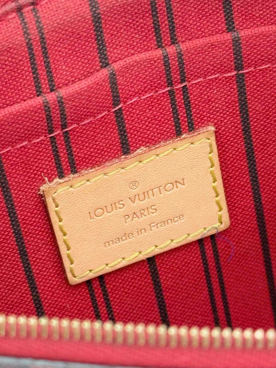 Pre - loved LOUIS VUITTON Brown Monogram Pouch at Reems Closet