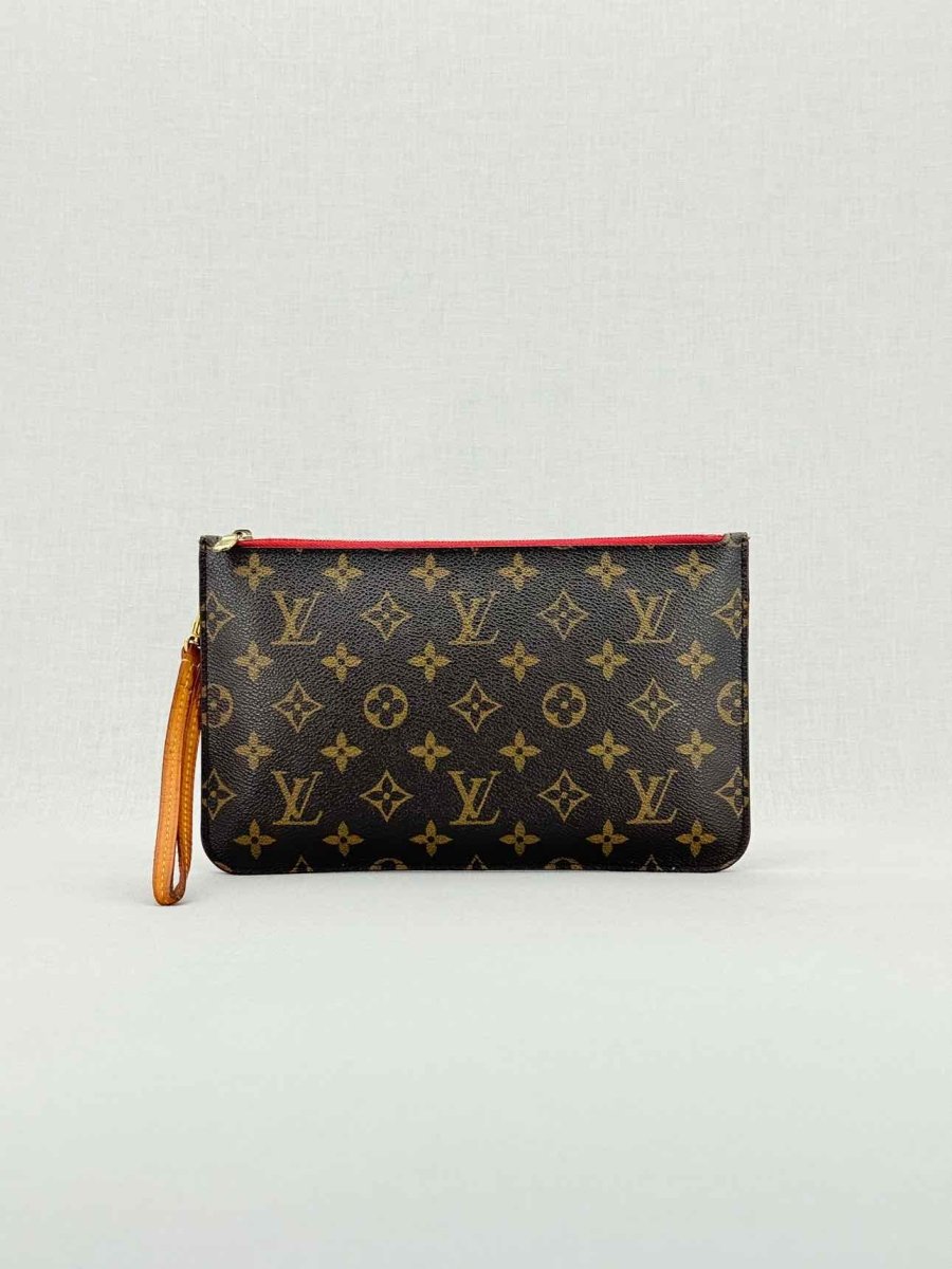 Pre - loved LOUIS VUITTON Brown Monogram Pouch at Reems Closet