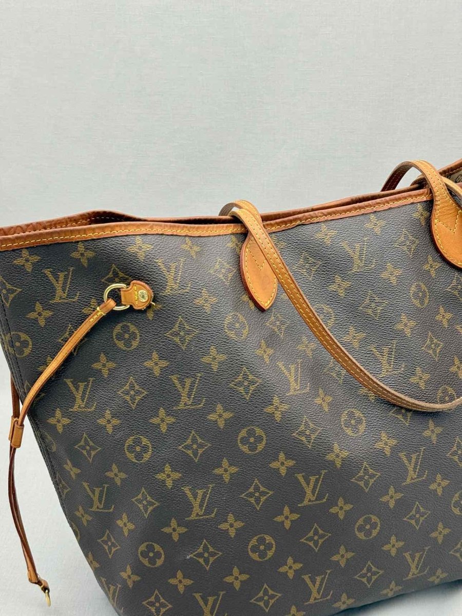 Pre - loved LOUIS VUITTON Brown Monogram Shoulder Bag at Reems Closet