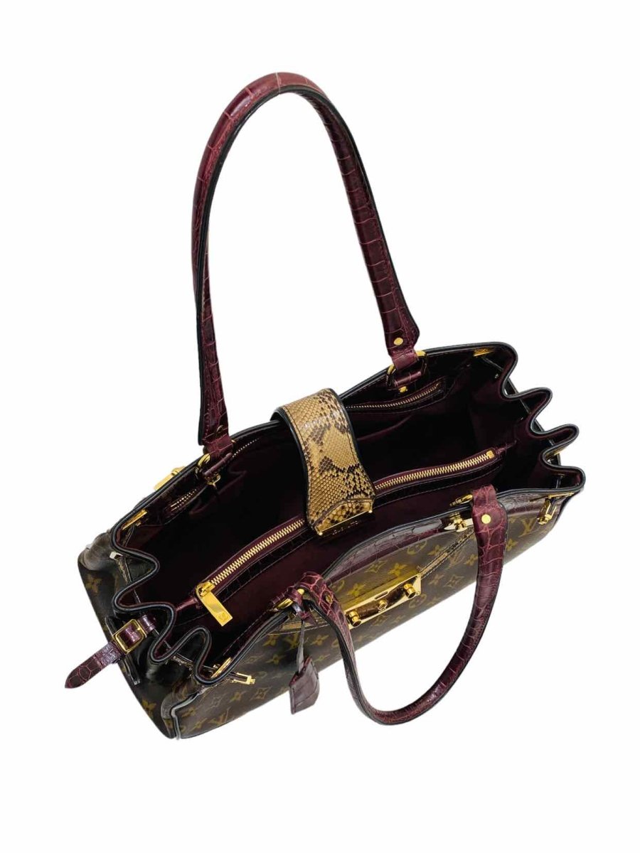 Pre - loved LOUIS VUITTON Brown Tote Bag at Reems Closet